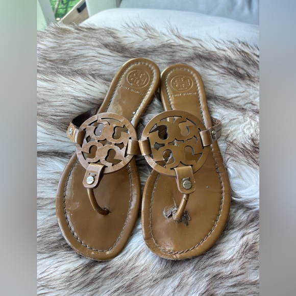 Tory Burch sandals - Picture 2 of 5